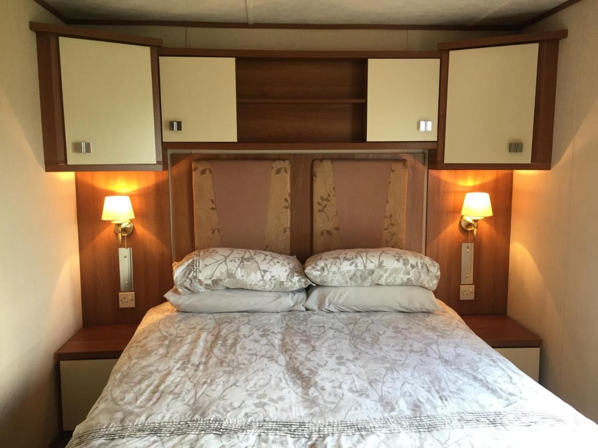 'Hartland Caravan' With Sea Views Bideford Exterior photo